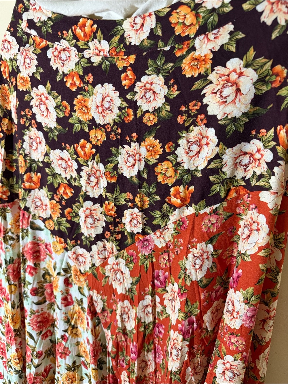 Farm Rio - Skirt - Floral Autumn Colors - Hi Lo Hem - size MED - EUC - Picture 3 of 12